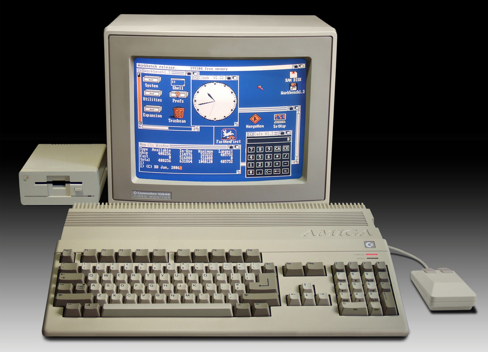 Commodore Amiga with a mouse and floppy disk reader